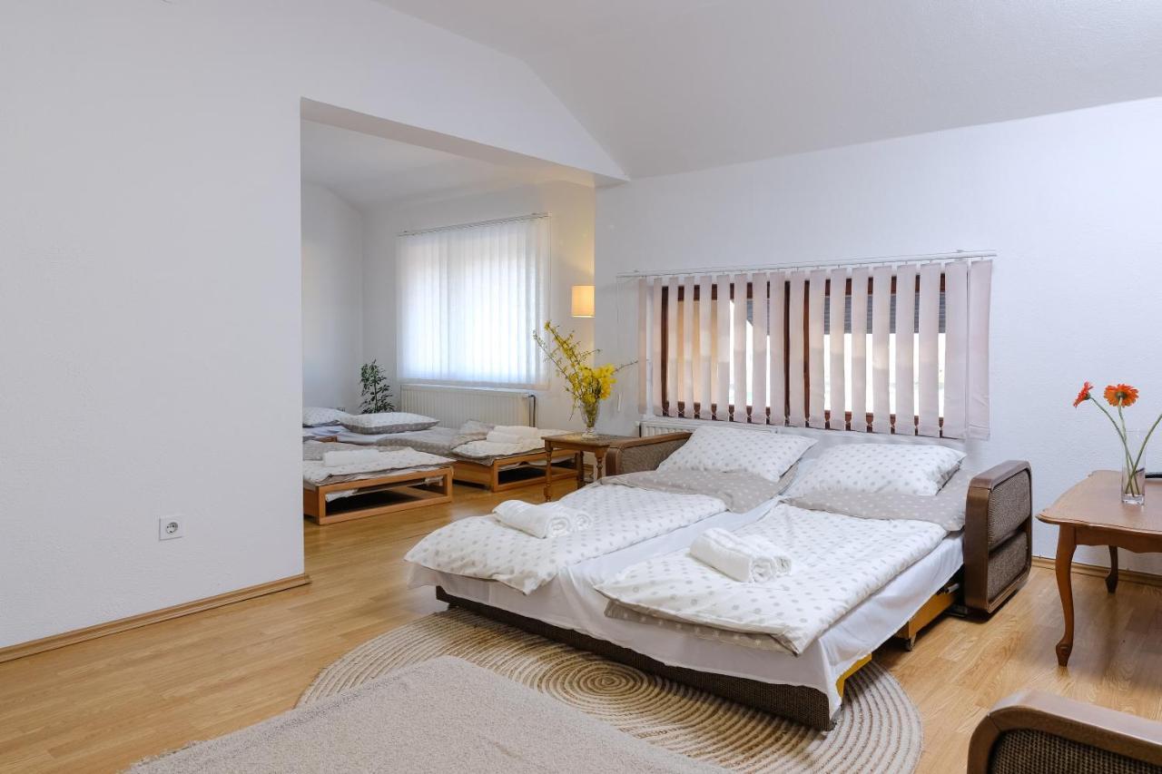 The Cosmic Gate Apartments ヴィソコ エクステリア 写真